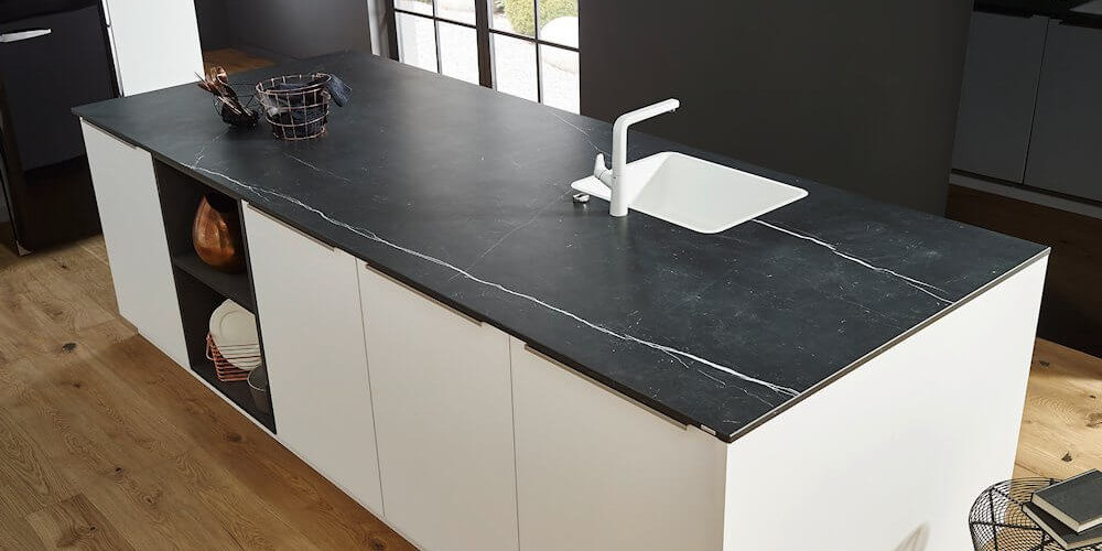 Keramik-Milieubild_692_Nero_Marquina_3