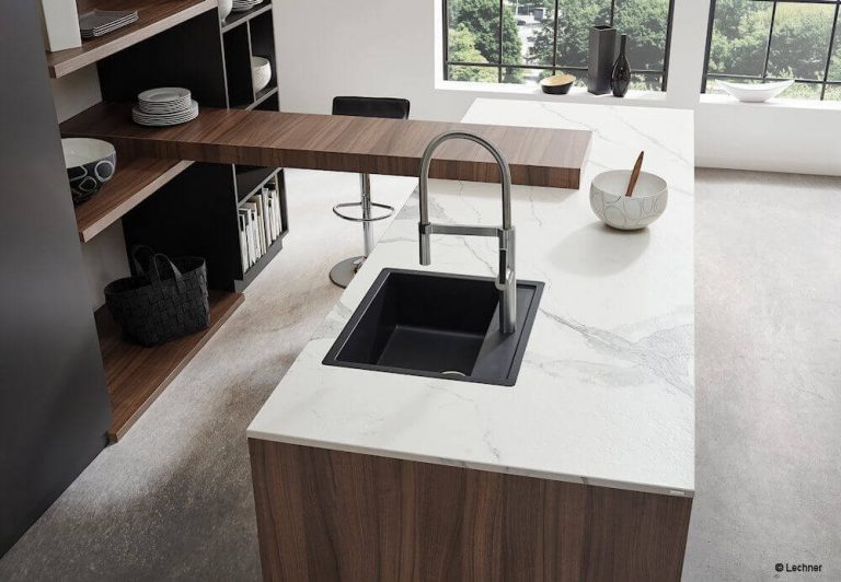 Keramik Milieubild 657 Bianco marmo 1 768x532 - Keramikarbeitsplatte - pflegeleicht und robust