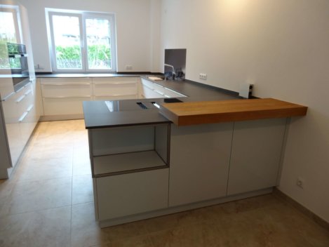 Schueller uni gloss 1 469x352 - Referenzen