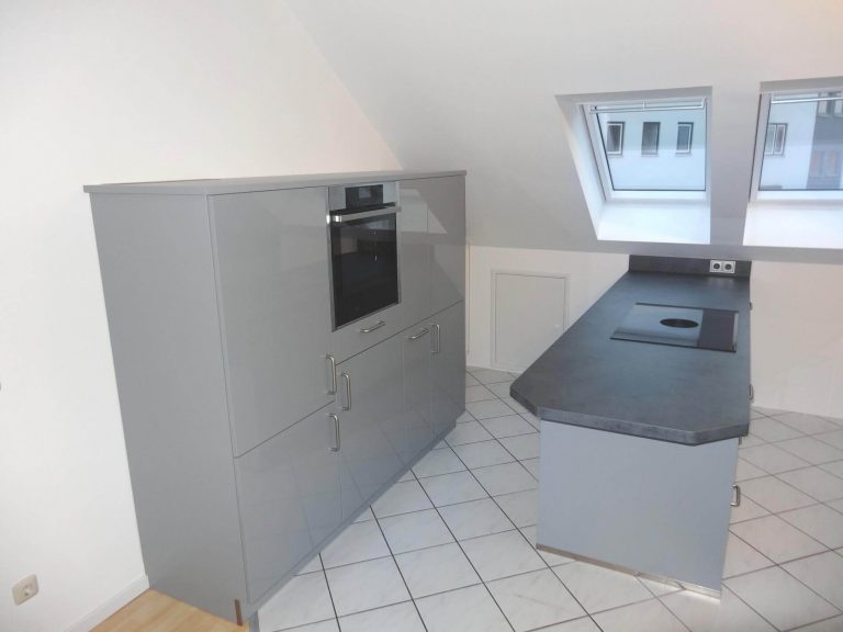 Nolte Lux Papyrusgrau 3 768x576 - Nolte - Modell Lux Papyrusgrau Hochglanz