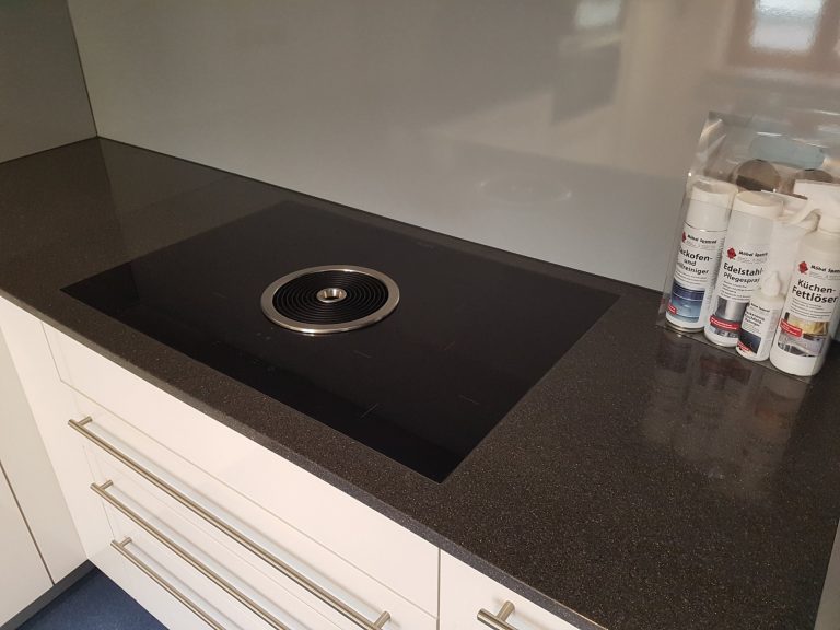 Nolte - Modell Lux weiß hochglänzend Lux Papyrusgrau 5 768x576 - Nolte - Modell Lux weiß hochglänzend