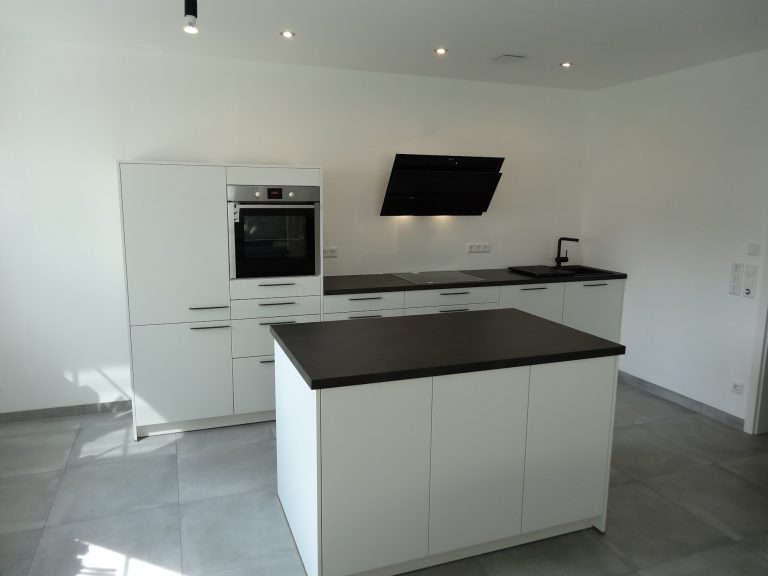 Schüller Siena weiss samtmatt 1 768x576 - Schüller - Modell Siena