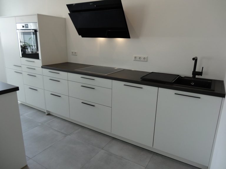 Schüller Siena weiss samtmatt 3 768x576 - Schüller - Modell Siena