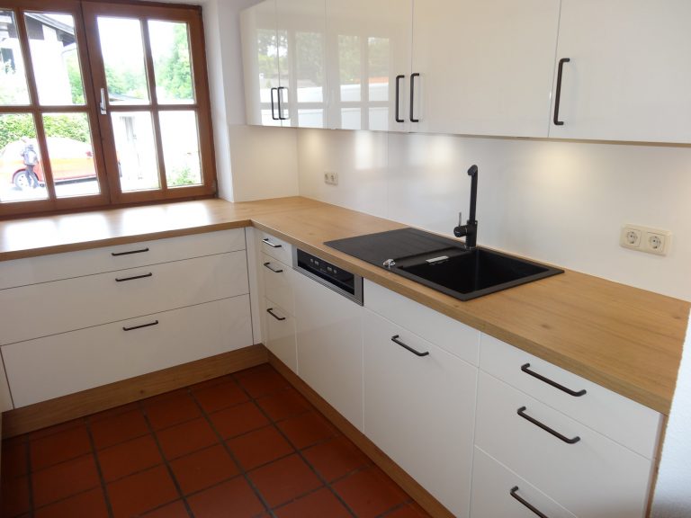 Sorrento Brilliantweiss 3 768x576 - Schüller - Modell Sorrento