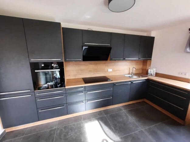 Artego Delta schieferschwarz 1 625x469 - artego Küchen