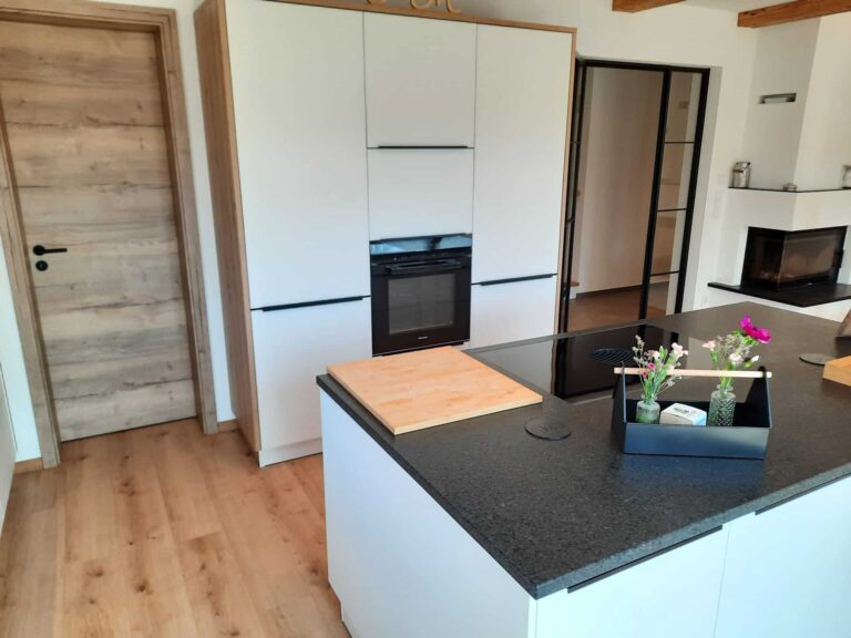 Schueller Glasline matt kristallweiss 3 768x576 - Schüller - Glasline kristallweiß matt