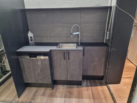 Schueller Elbe Beton anthrazit 3 469x352 - Referenzen