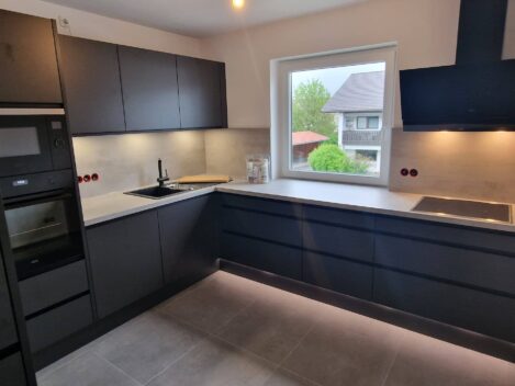 Schueller Nova Lavaschwarz 1 469x352 - Referenzen