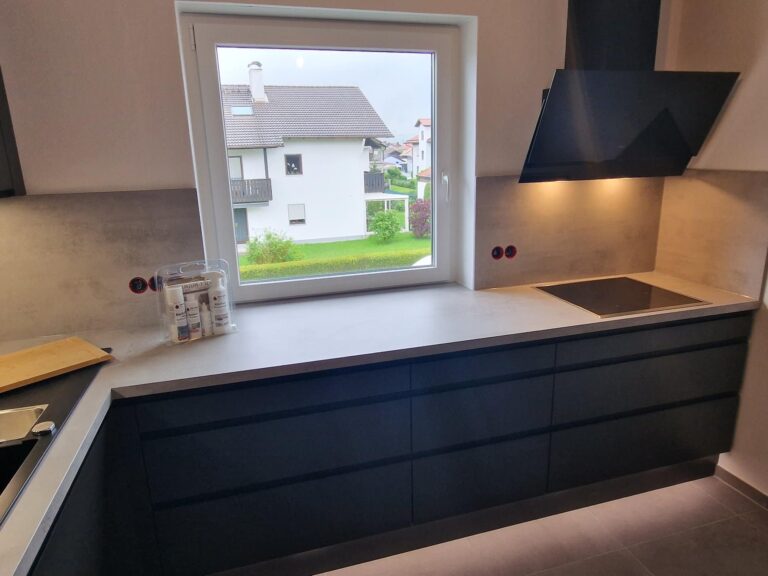 Schüller - Nova Lavaschwarz Schueller Nova Lavaschwarz 2 768x576 - Schüller - Nova Lavaschwarz