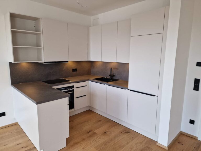 Schüller Küche - Uni Matt Muschelweiß Schueller Uni Matt Muschelweiss 2 768x576 - Schüller Küche - Uni Matt Muschelweiß