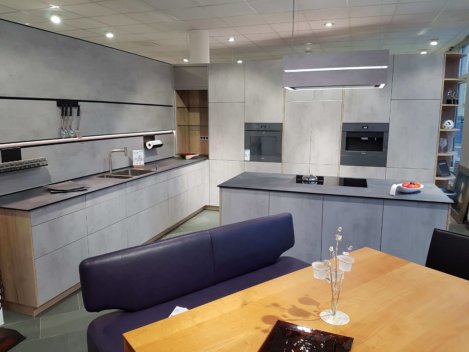 Schüller Elba Beton quarzgrau 1 469x352 - Küche