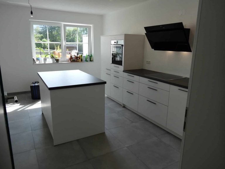 Schüller - Modell Siena Schüller Siena weiss samtmatt 6 768x576 - Schüller - Modell Siena