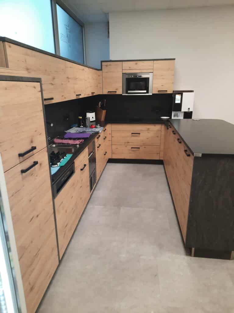 Nolte - Modell Artwood Wildeiche Starbulls 2 768x1024 - Nolte - Modell Artwood Wildeiche