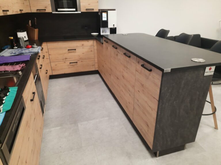 Nolte - Modell Artwood Wildeiche Starbulls 3 768x576 - Nolte - Modell Artwood Wildeiche