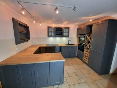 Glückliche Kunden: Montage unserer Schüller Küche am Tegernsee moebel spanrad kueche tegernsee schueller vienna anthrazit4 379x284 - Glückliche Kunden: Montage unserer Schüller Küche am Tegernsee