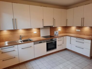 Glückliche Kunden: Montage unserer Schüller Küche in Wasserburg moebel spanrad kueche wasserburg schueller magnolia 1 379x284 - Glückliche Kunden: Montage unserer Schüller Küche in Wasserburg