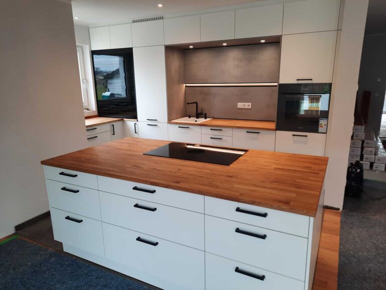 Schueller Uni weiss matt 1 768x576 - Schüller - Uni weiss matt