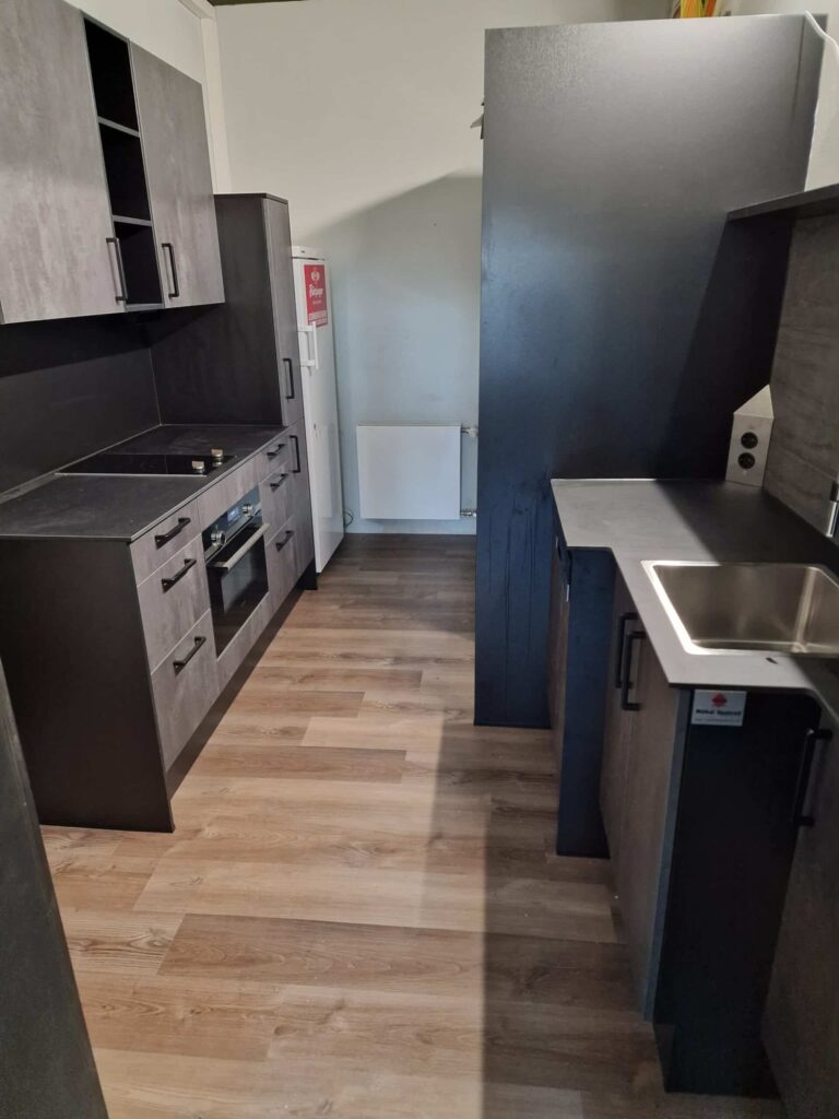 Schüller - Elba Beton anthrazit Schueller Elbe Beton anthrazit 4 scaled 768x1024 - Schüller - Elba Beton anthrazit