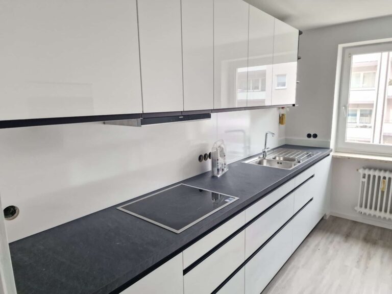 Schueller Uni Gloss Kristallweiss 3 768x576 - Schüller - Uni Gloss Kristallweiss