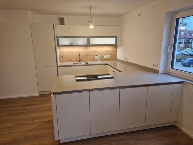 Schueller uni matt weiss 1 768x576 - Schüller Küche - Uni matt weiss