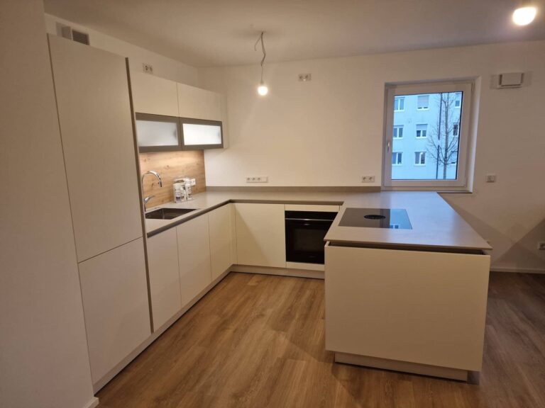 Schueller uni matt weiss 2 768x576 - Schüller Küche - Uni matt weiss