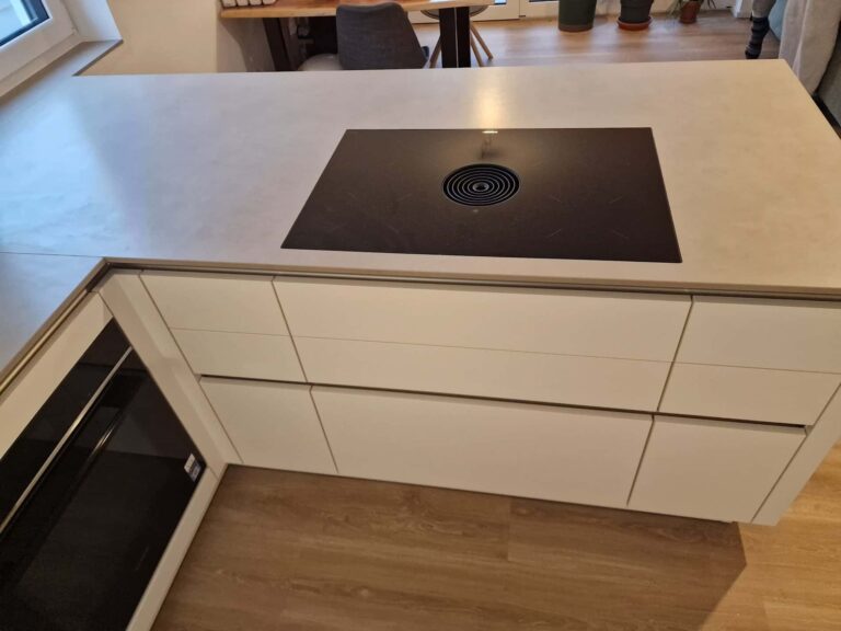 Schueller uni matt weiss 3 768x576 - Schüller Küche - Uni matt weiss