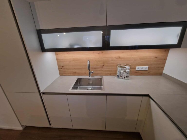 Schueller uni matt weiss 4 768x576 - Schüller Küche - Uni matt weiss