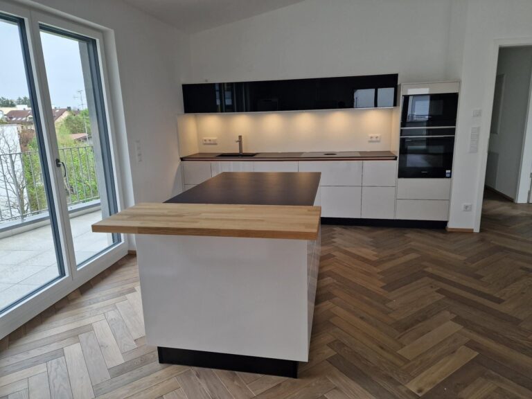 Schueller Uni Gloss Muschelweiss Hochglanz 2 768x576 - Schüller Küche - Uni Gloss Muschelweiss Hochglanz